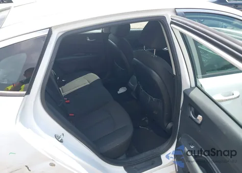 2018 Kia Optima Lx z USA, uszkodzony, nr VIN 5XXGT4L38JG267373